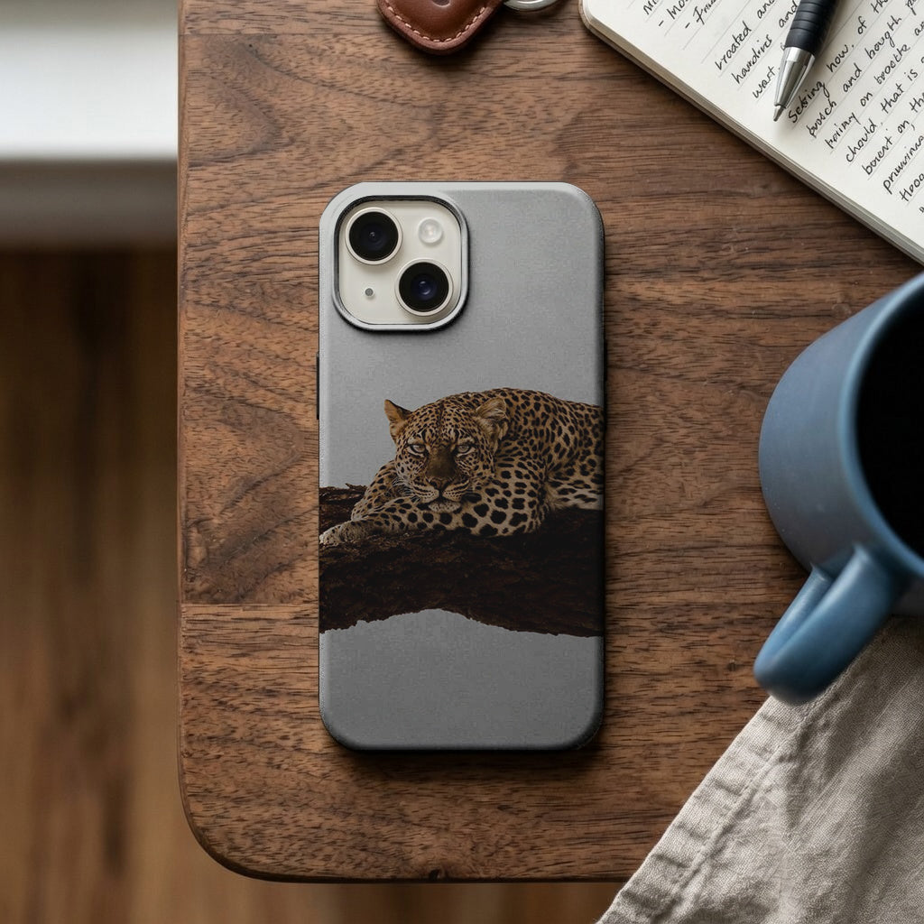 Bej Arka Plan Yatan Leopar Deseni Telefon Kılıfı K286